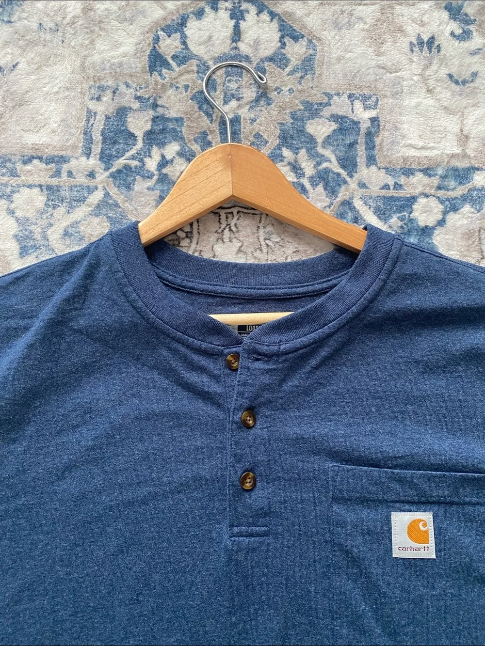 Like new! Carhartt Cotton Blend Short-Sleeve Loose Fit  Henley Pocket Tee